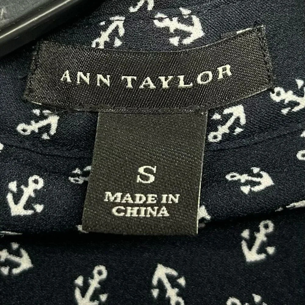Ann Taylor Button-Up Shirt Women's Sz S Black Anchor Print Collared Side Slit - Picture 10 of 11